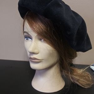 Women's Black Velvet Fashion Hat